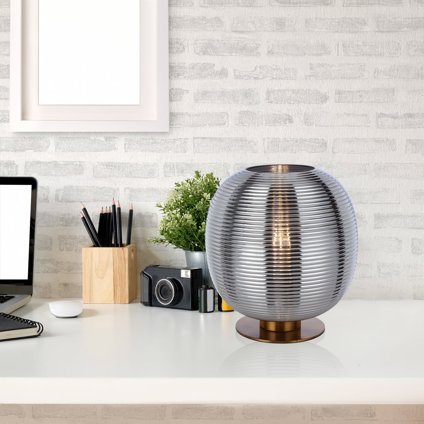 Vigo TFS Table Lamp 25W E27 – Chrome Glass & Gold Base