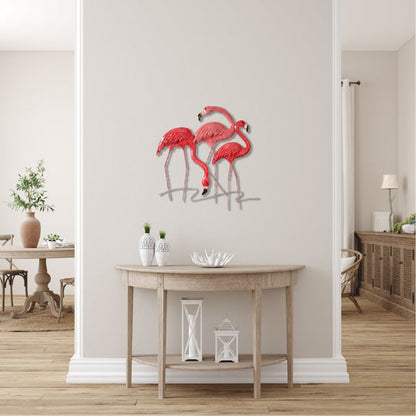 Decorative pink flamingo metal wall décor for modern homes