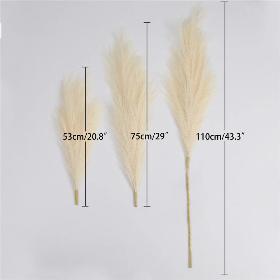 Artificial pampas grass dÃ©cor set for modern interiors